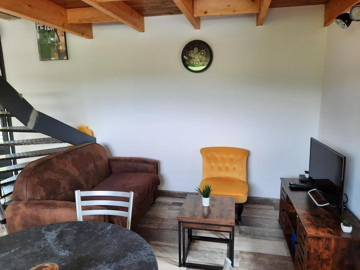 Chalet A L'Oree Du Bois Avec Parking Tournavaux Eksteriør billede